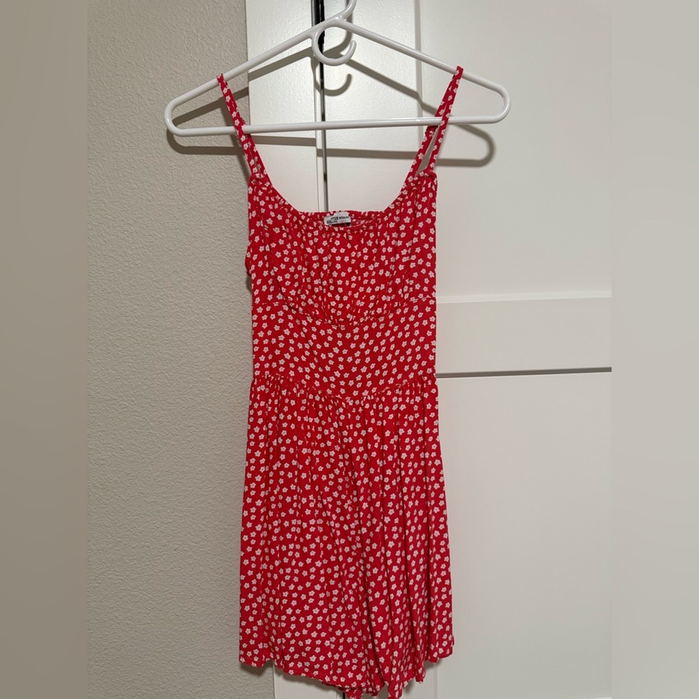 Hollister romper XS with pockets